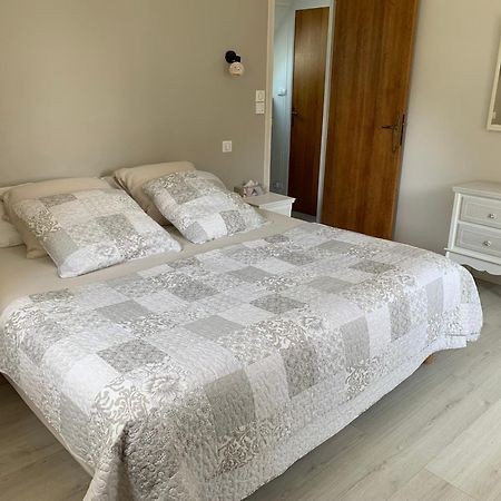 La Gentilhommiere Bed & Breakfast Treffiagat Bagian luar foto