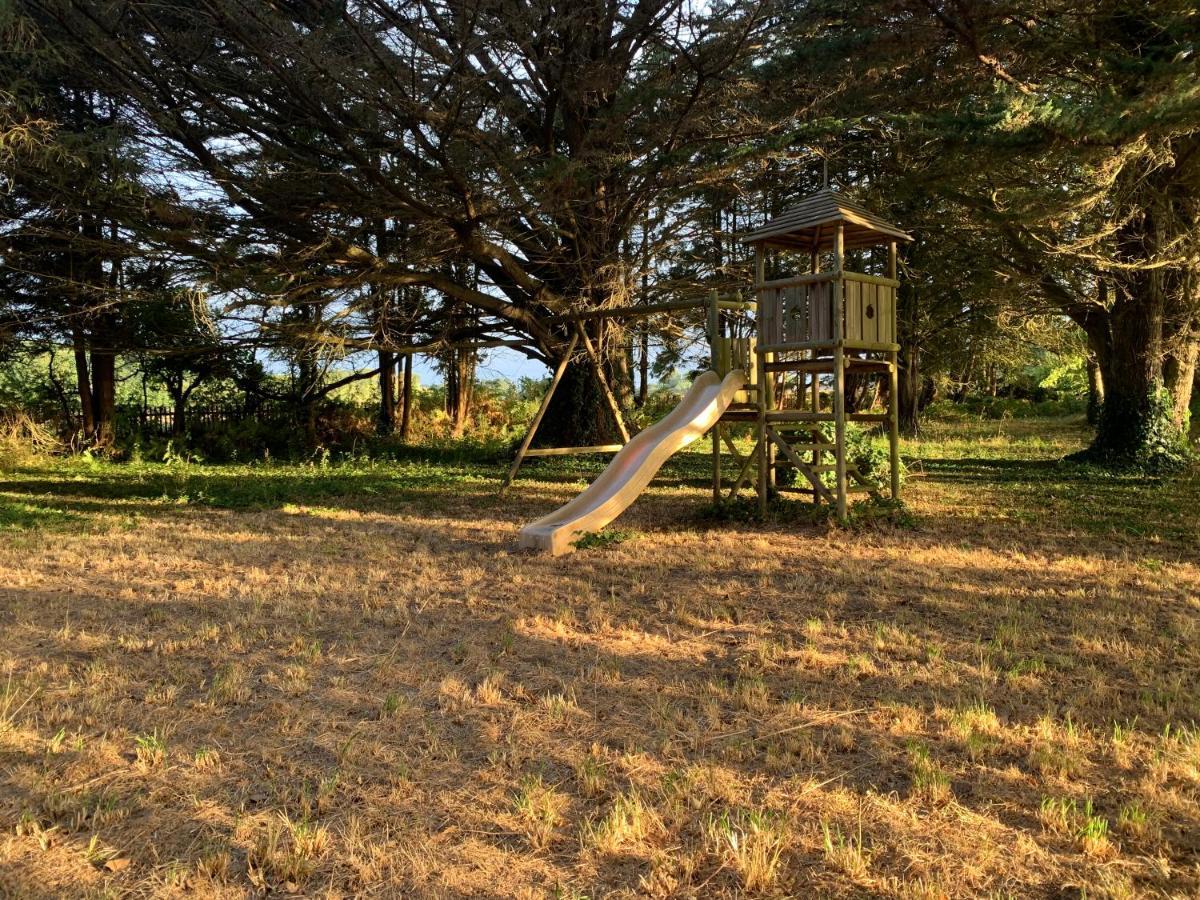 La Gentilhommiere Bed & Breakfast Treffiagat Bagian luar foto