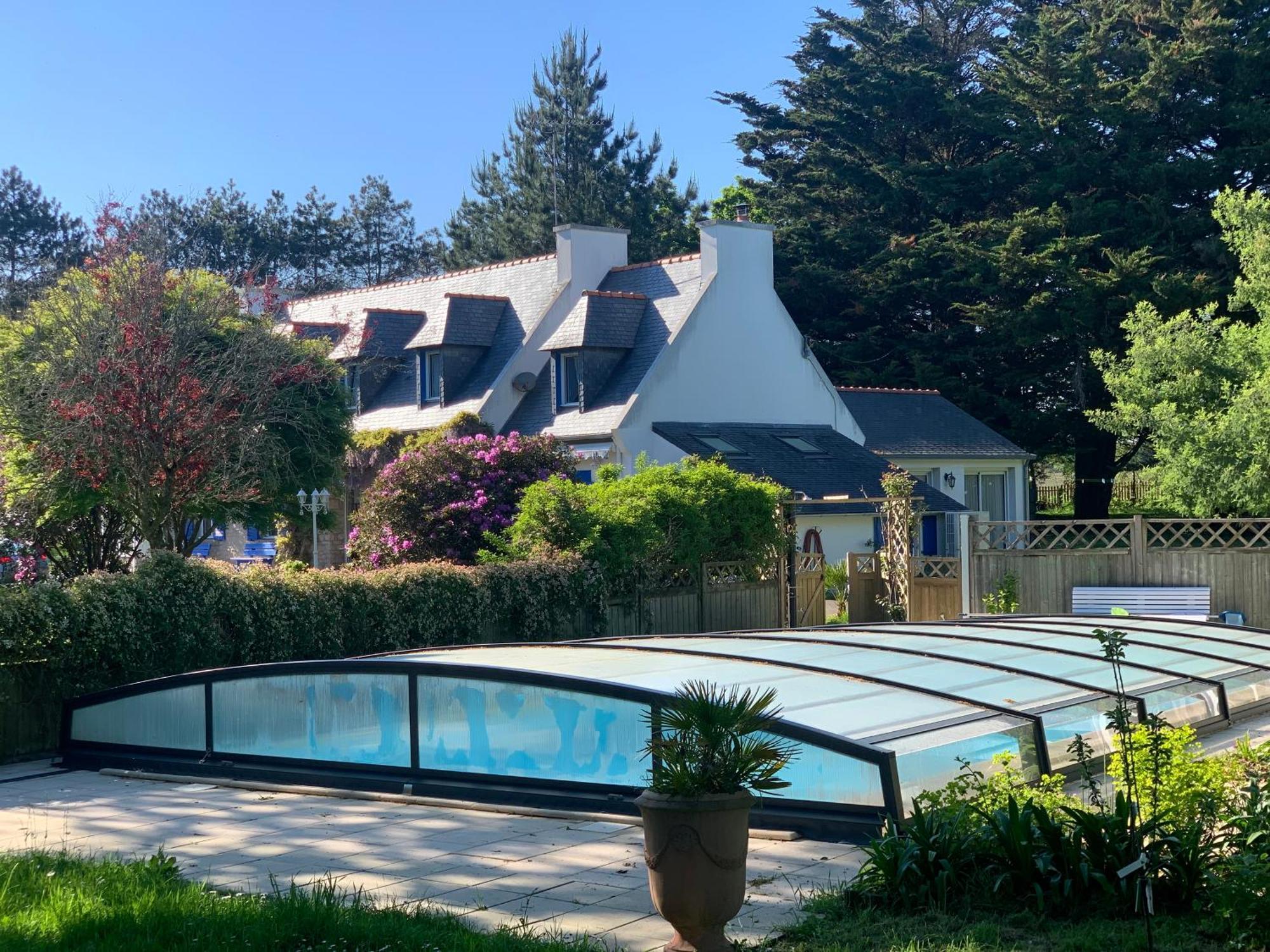 La Gentilhommiere Bed & Breakfast Treffiagat Bagian luar foto