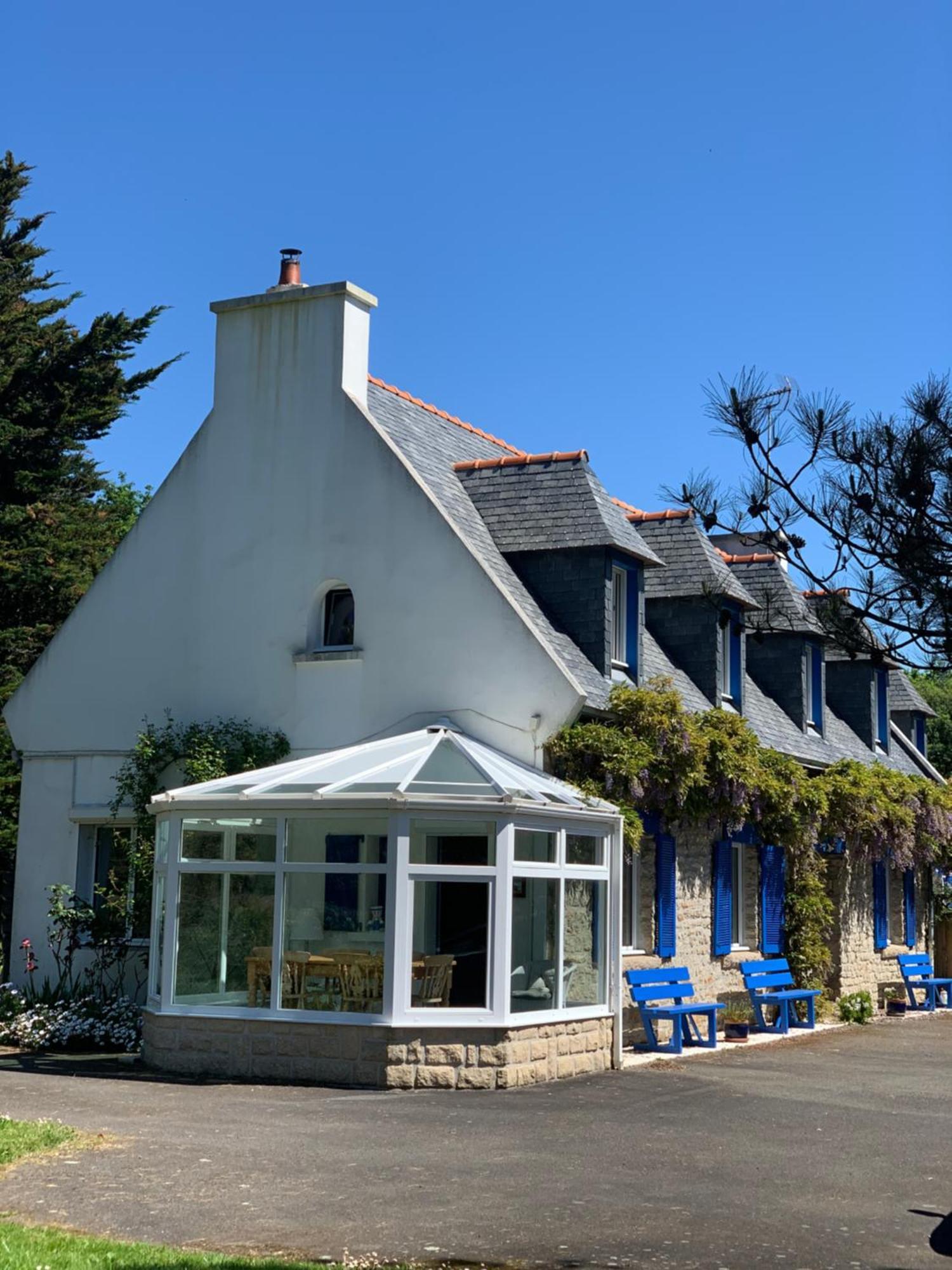 La Gentilhommiere Bed & Breakfast Treffiagat Bagian luar foto